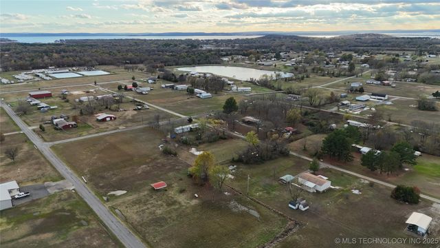 21 Tanglewood, Eufaula, OK 74432