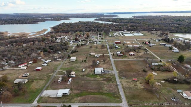 21 Tanglewood, Eufaula, OK 74432