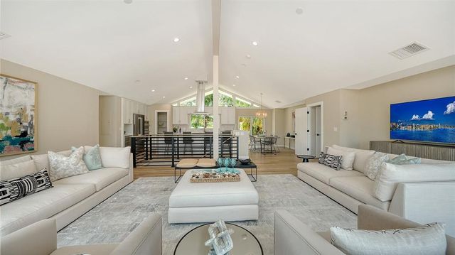 5168 SANDY COVE, Sarasota, FL 34242