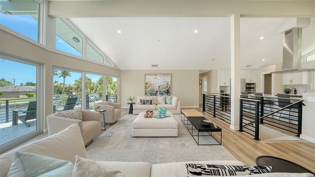 5168 SANDY COVE, Sarasota, FL 34242