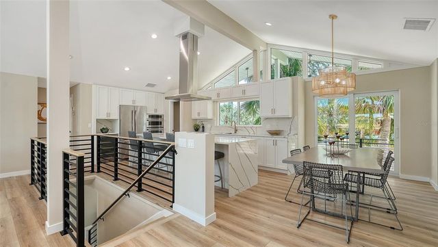 5168 SANDY COVE, Sarasota, FL 34242