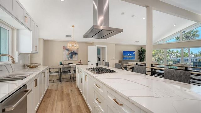 5168 SANDY COVE, Sarasota, FL 34242