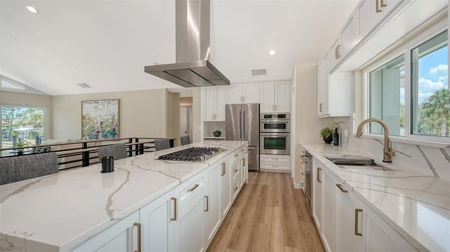 5168 SANDY COVE, Sarasota, FL 34242