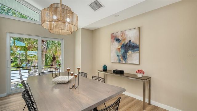 5168 SANDY COVE, Sarasota, FL 34242
