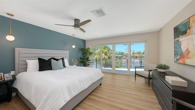 5168 SANDY COVE, Sarasota, FL 34242