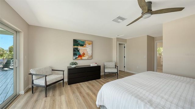 5168 SANDY COVE, Sarasota, FL 34242