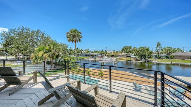 5168 SANDY COVE, Sarasota, FL 34242