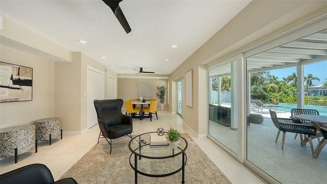 5168 SANDY COVE, Sarasota, FL 34242