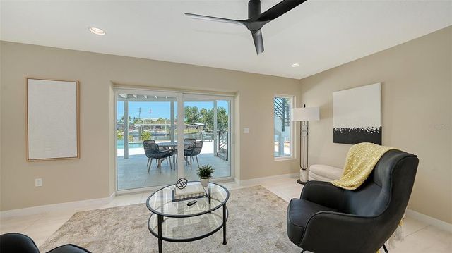 5168 SANDY COVE, Sarasota, FL 34242