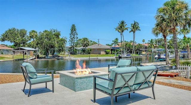 5168 SANDY COVE, Sarasota, FL 34242