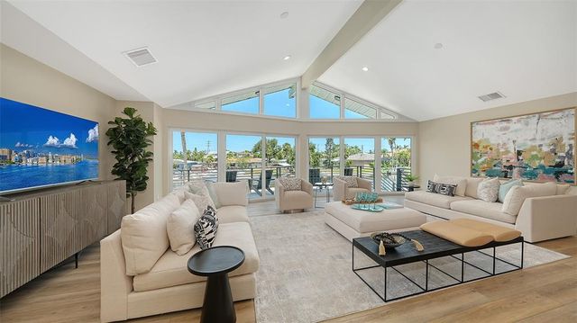 5168 SANDY COVE, Sarasota, FL 34242