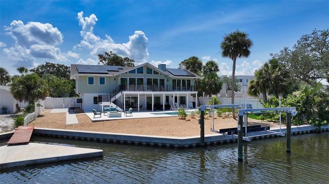 5168 SANDY COVE, Sarasota, FL 34242
