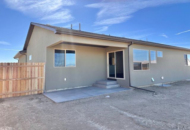 1673 E Silverwood Dr, Pueblo West, CO 81007