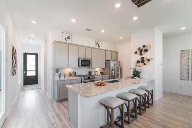 438 Lake Day Drive, Conroe, TX 77304