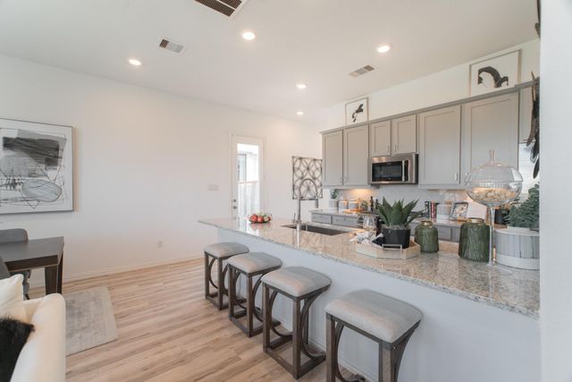 438 Lake Day Drive, Conroe, TX 77304