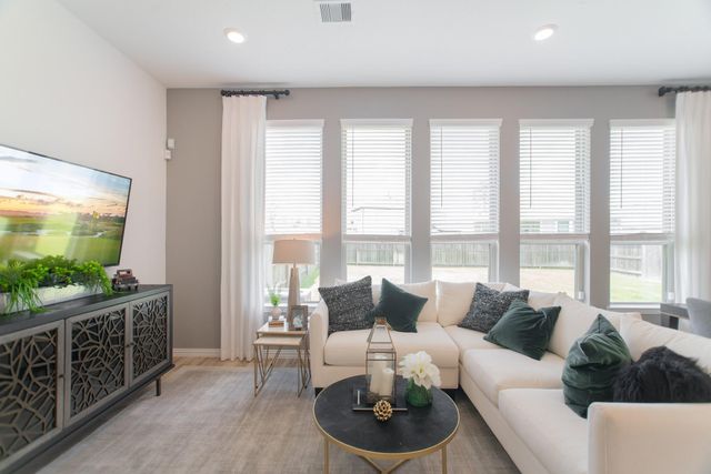 438 Lake Day Drive, Conroe, TX 77304