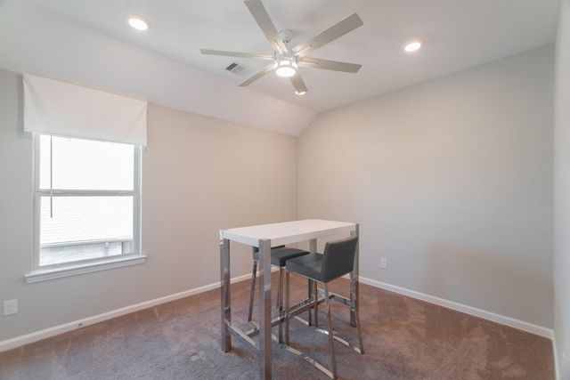 438 Lake Day Drive, Conroe, TX 77304