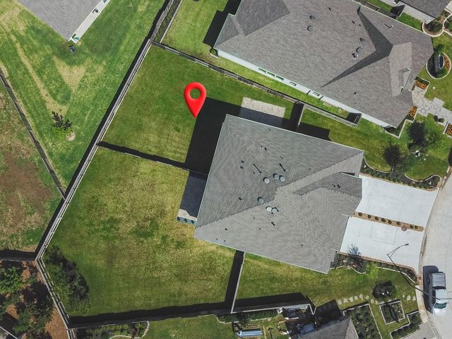 438 Lake Day Drive, Conroe, TX 77304