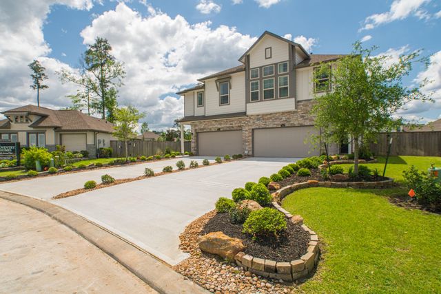 438 Lake Day Drive, Conroe, TX 77304