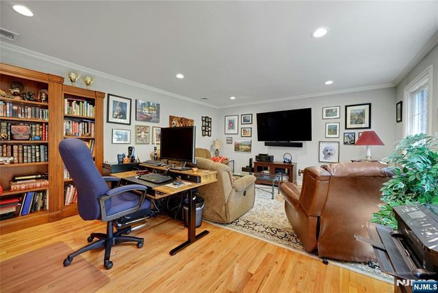 980 Briarwoods Road, Franklin Lakes, NJ 07417