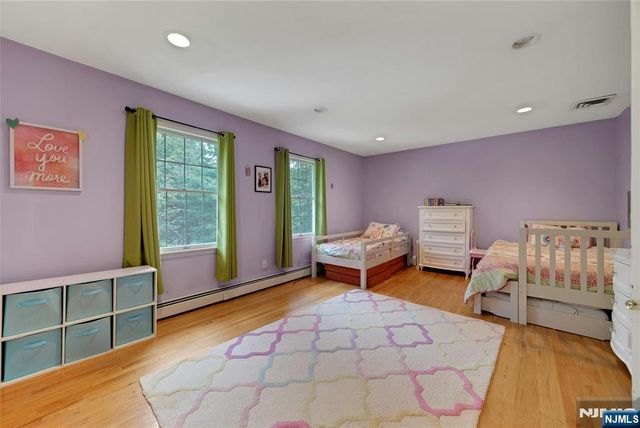 980 Briarwoods Road, Franklin Lakes, NJ 07417