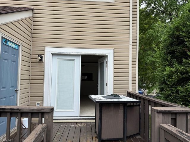 205 Village Lane F, Greensboro, NC 27409