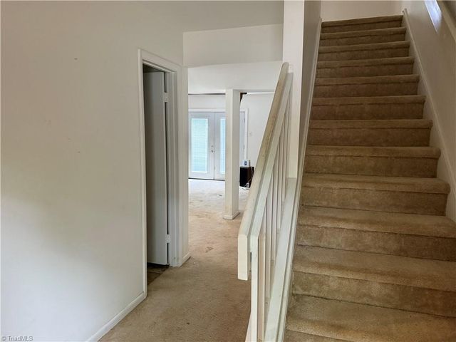 205 Village Lane F, Greensboro, NC 27409