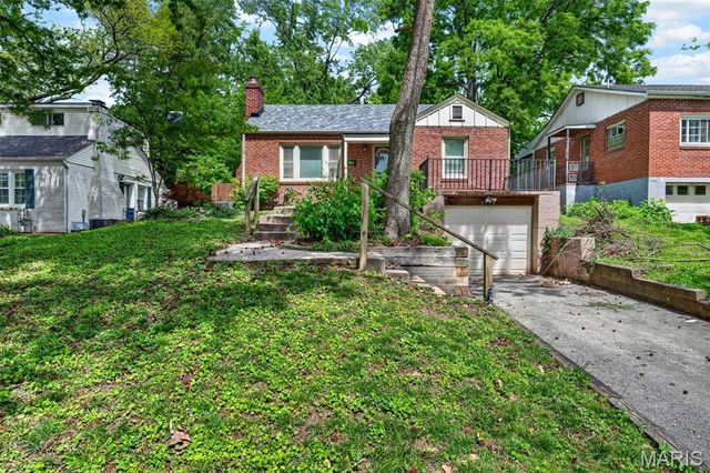 9719 Greenwood Terrace, Rock Hill, MO 63119