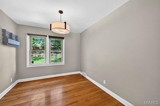 9719 Greenwood Terrace, Rock Hill, MO 63119