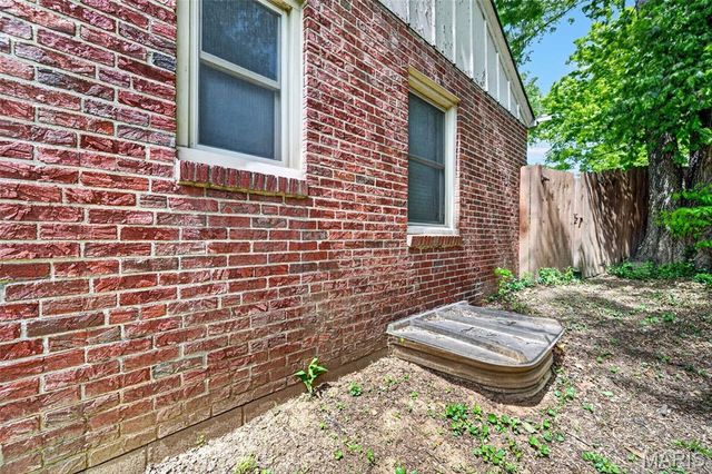 9719 Greenwood Terrace, Rock Hill, MO 63119