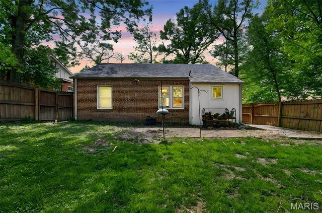 9719 Greenwood Terrace, Rock Hill, MO 63119