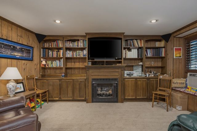 8417 Merrymount Dr, Nashville, TN 37221