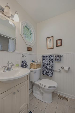 8417 Merrymount Dr, Nashville, TN 37221