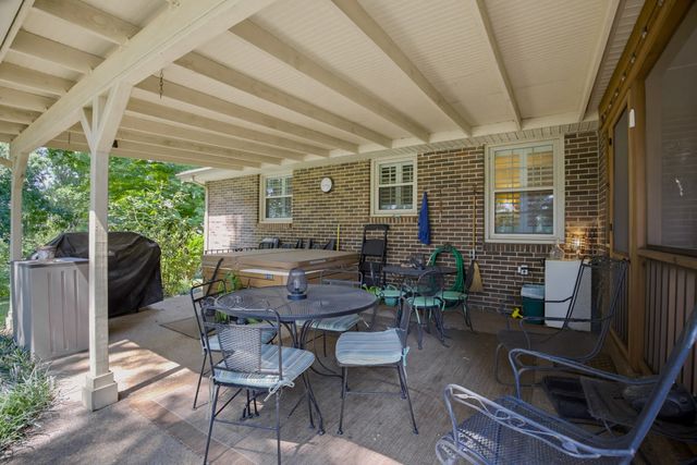 8417 Merrymount Dr, Nashville, TN 37221