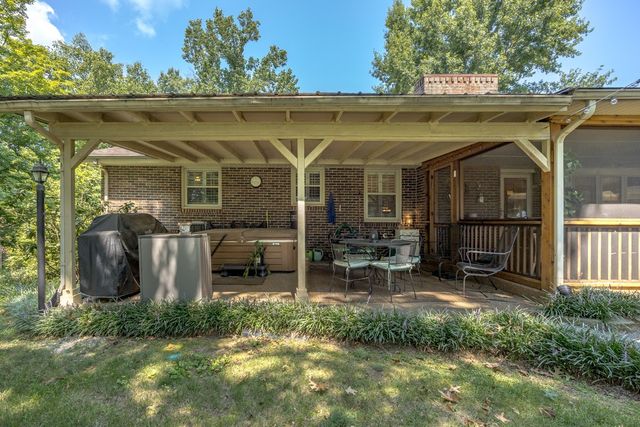 8417 Merrymount Dr, Nashville, TN 37221