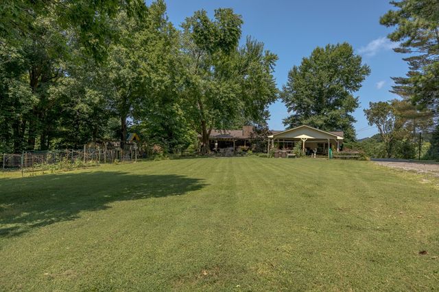 8417 Merrymount Dr, Nashville, TN 37221