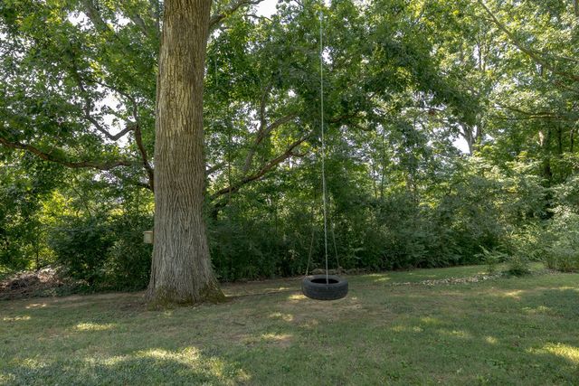 8417 Merrymount Dr, Nashville, TN 37221