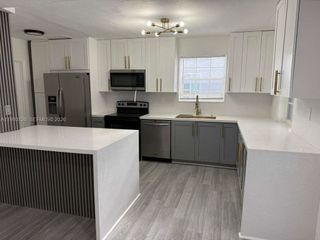 7120 Allen St, Hollywood, FL 33024