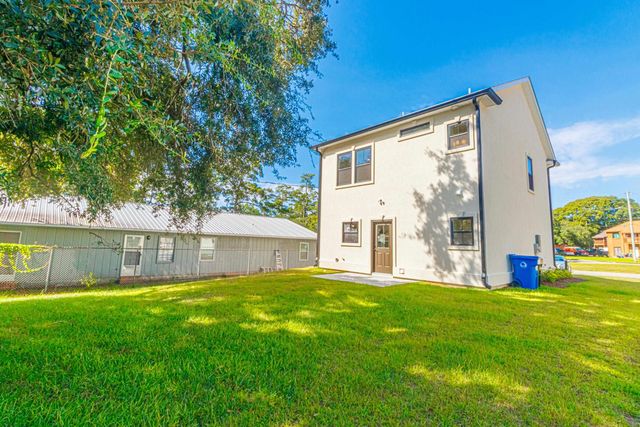 614 B Collins St., Myrtle Beach, SC 29577