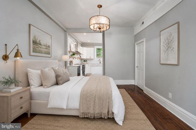 1906 W MAIN ST, Richmond, VA 23220