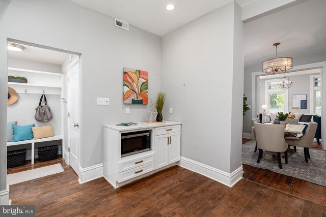 1906 W MAIN ST, Richmond, VA 23220