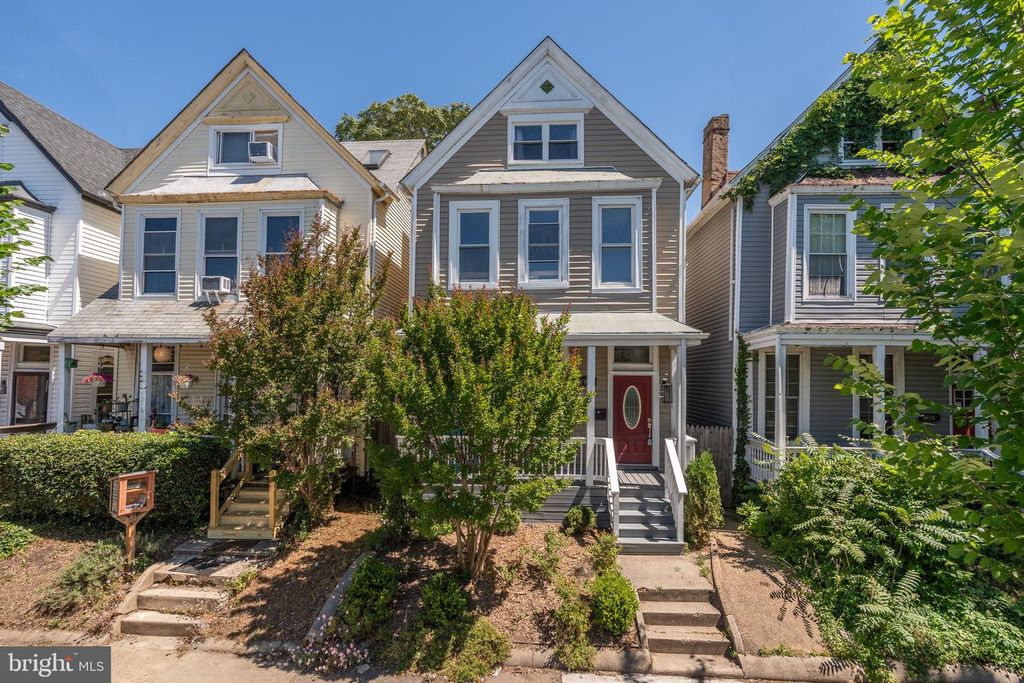 1906 W MAIN ST, Richmond, VA 23220