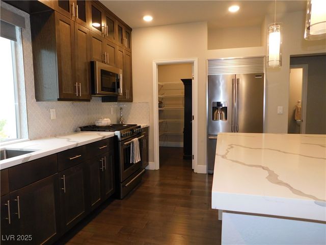 8065 Misty Canyon Avenue, Las Vegas, NV 89113