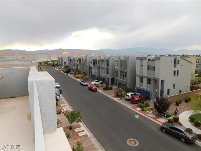 8065 Misty Canyon Avenue, Las Vegas, NV 89113