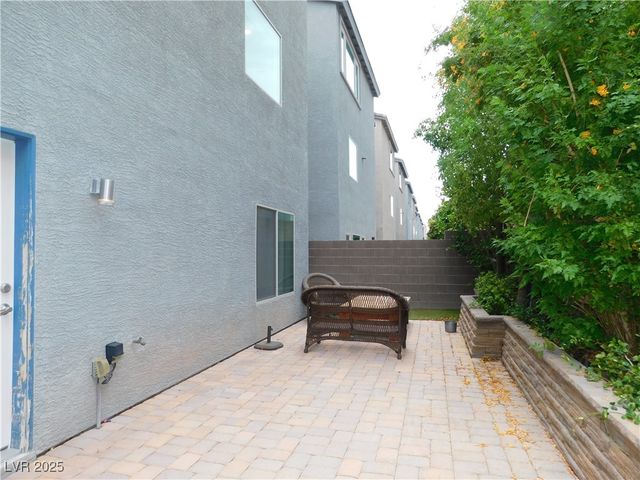 8065 Misty Canyon Avenue, Las Vegas, NV 89113