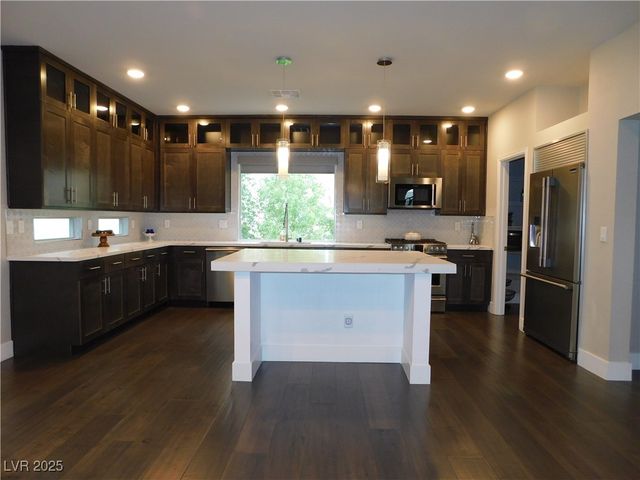 8065 Misty Canyon Avenue, Las Vegas, NV 89113