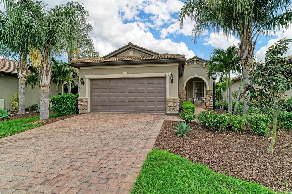 Image 2 of property listing at 6735 HAVERHILL COURT, Bradenton, FL 34202