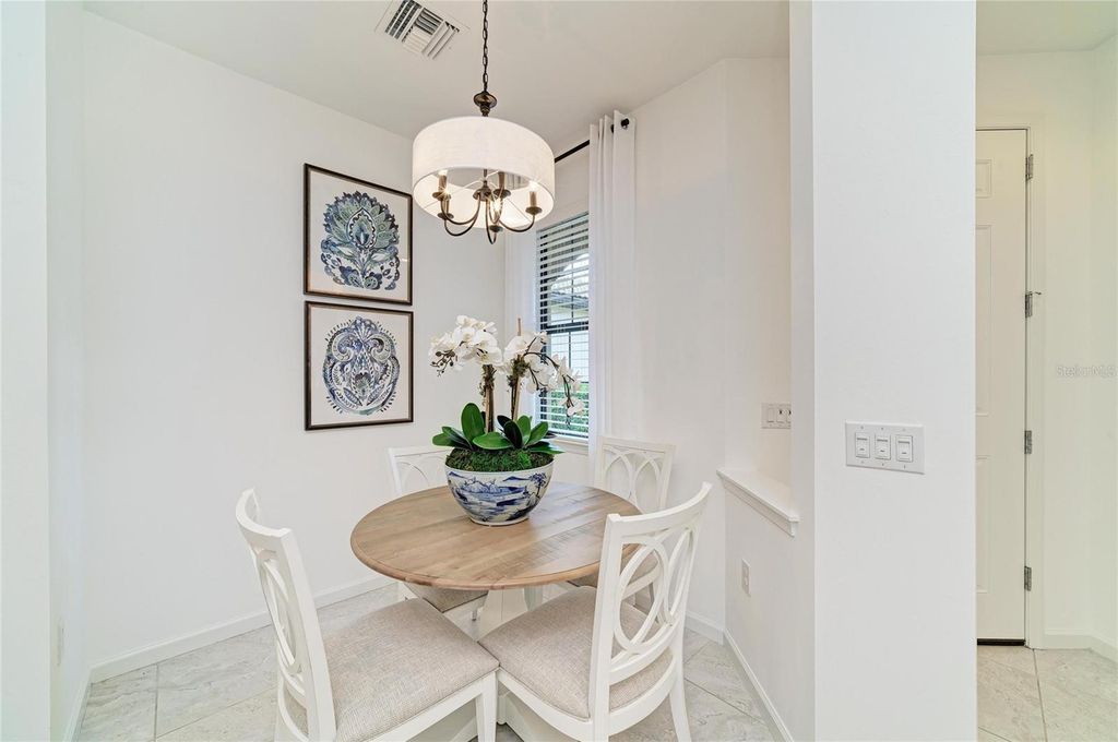 Image 13 of property listing at 6735 HAVERHILL COURT, Bradenton, FL 34202