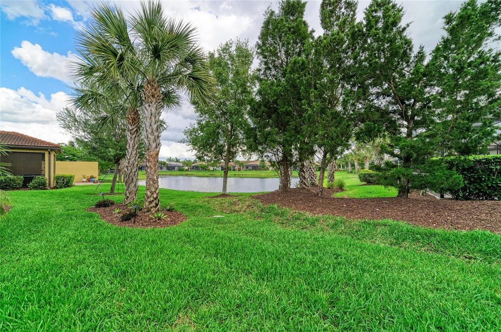 Image 33 of property listing at 6735 HAVERHILL COURT, Bradenton, FL 34202