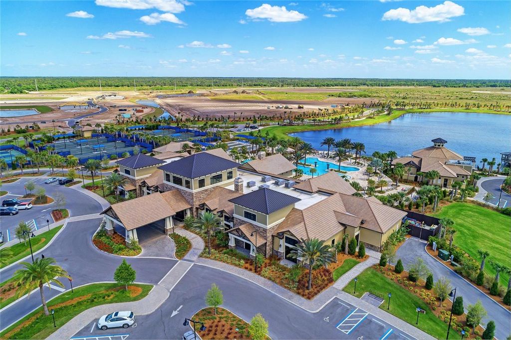 Image 34 of property listing at 6735 HAVERHILL COURT, Bradenton, FL 34202
